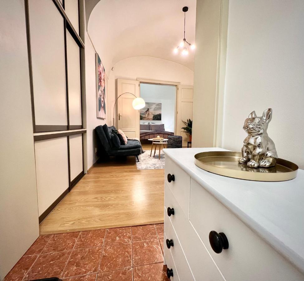 Elegant Apartment In Košice Eksteriør billede