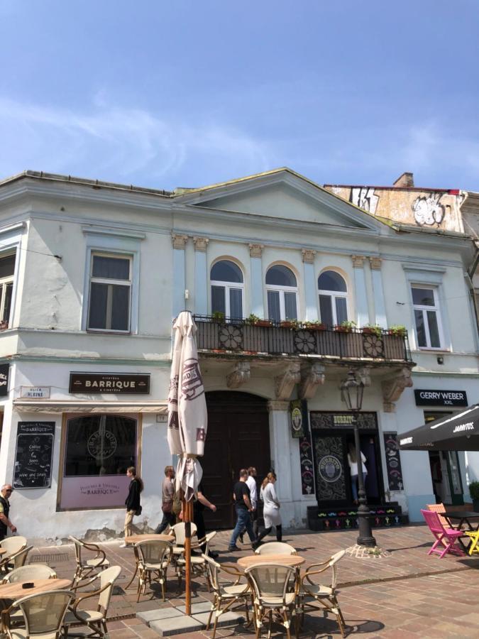 Elegant Apartment In Košice Eksteriør billede